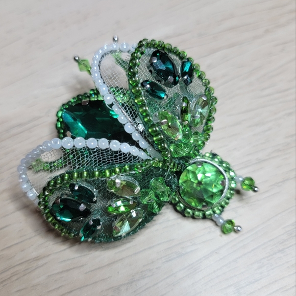 Brooch Beetle 🪲 - Picture 4 of 9